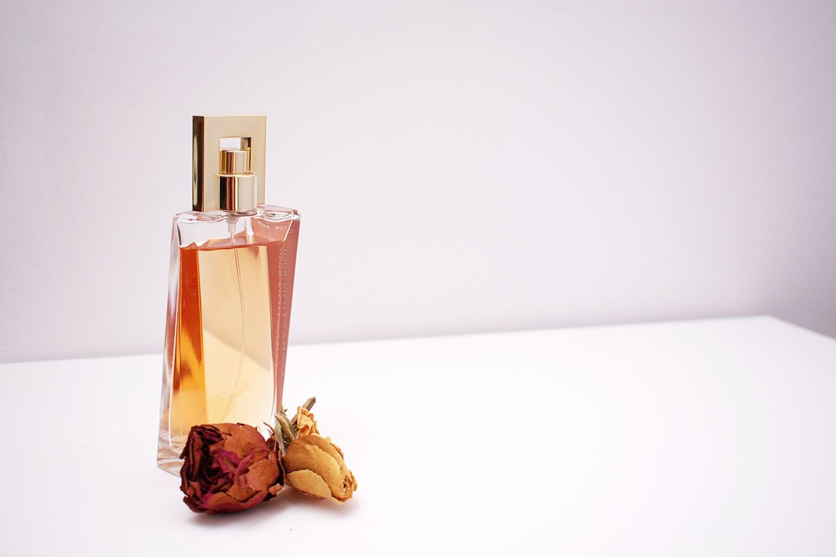 Original photo of a glass perfume bottle